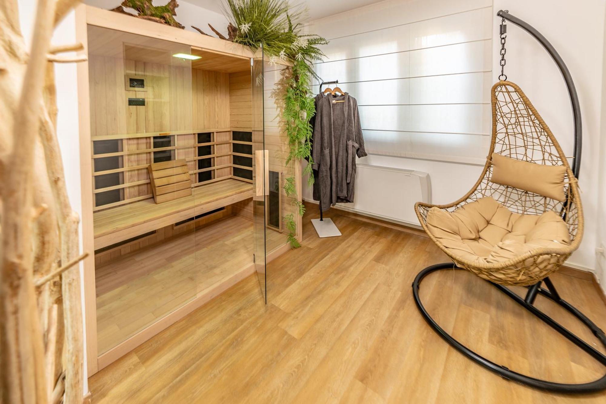 Luxe & Central Haven - Jacuzzi, Sauna, Steam, Private Parking Комо Экстерьер фото